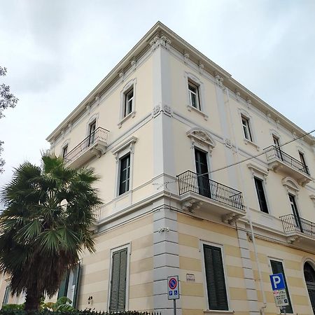 Bed and Breakfast Palazzo Castellano Lecce Exterior foto