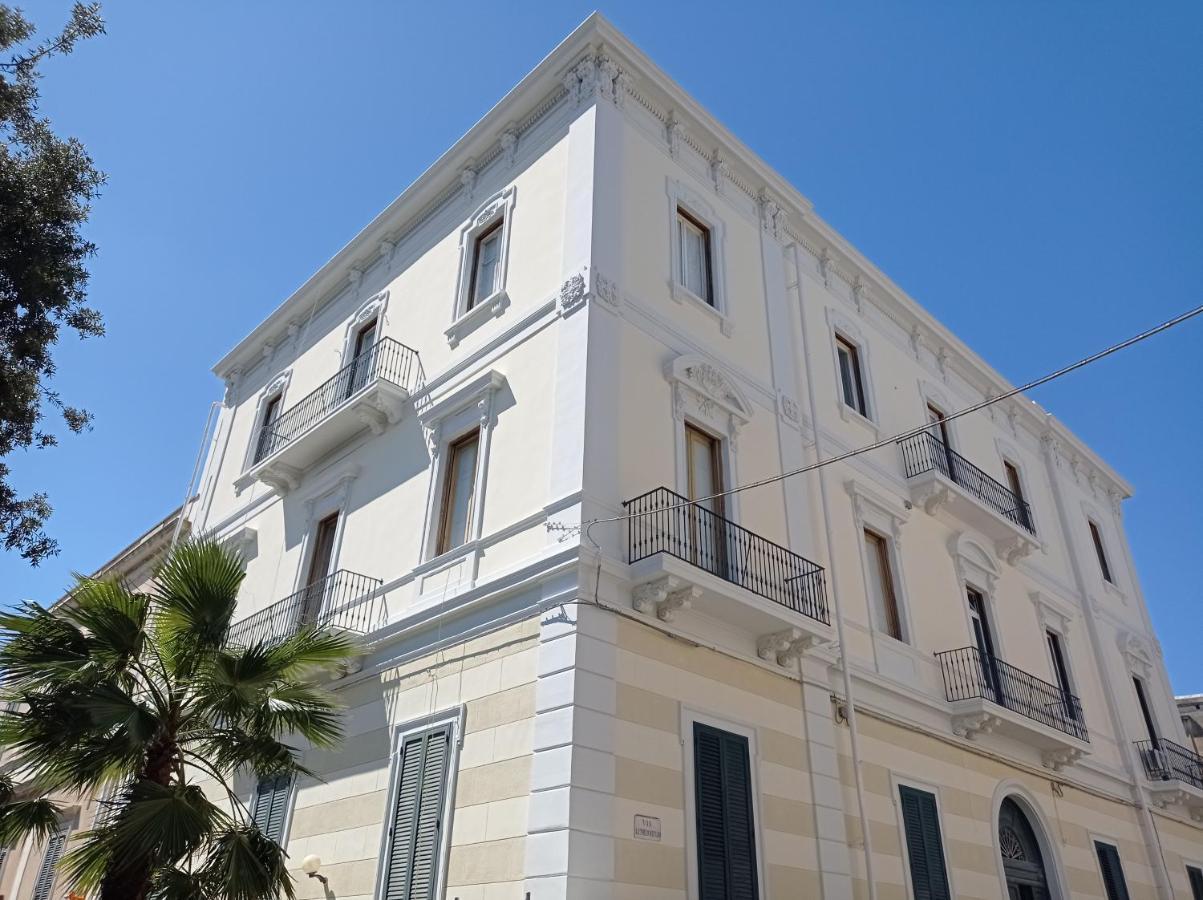Bed and Breakfast Palazzo Castellano Lecce Exterior foto