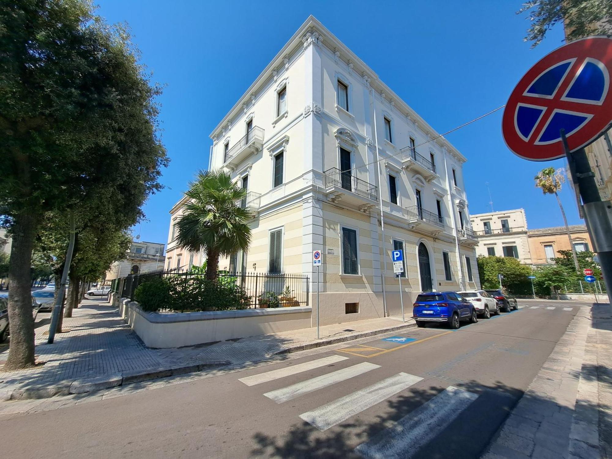 Bed and Breakfast Palazzo Castellano Lecce Exterior foto
